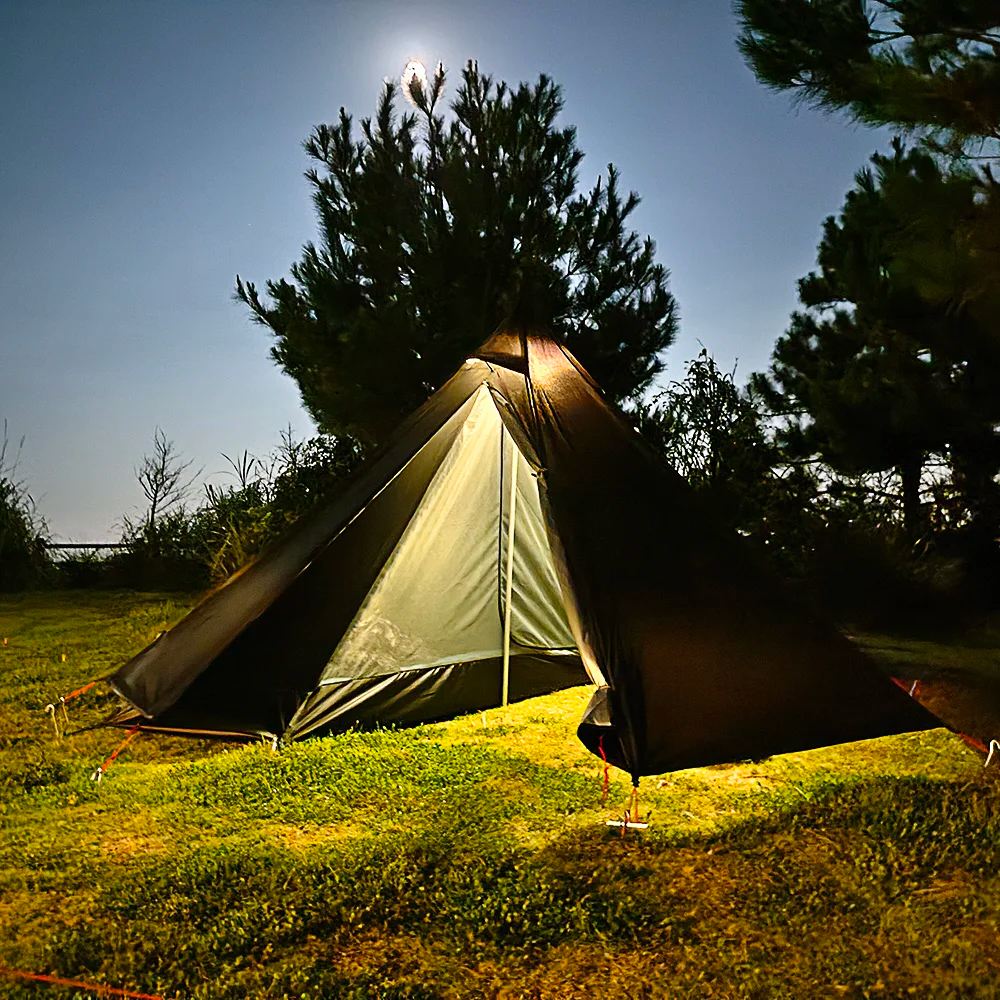 Camping Hot Tent with Chimney  - Campfire Cooking In Another World recensione e prezzo